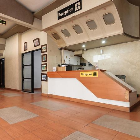 Reddoorz Near Mandaya Royal Hospital Puri Hotell Tangerang Eksteriør bilde