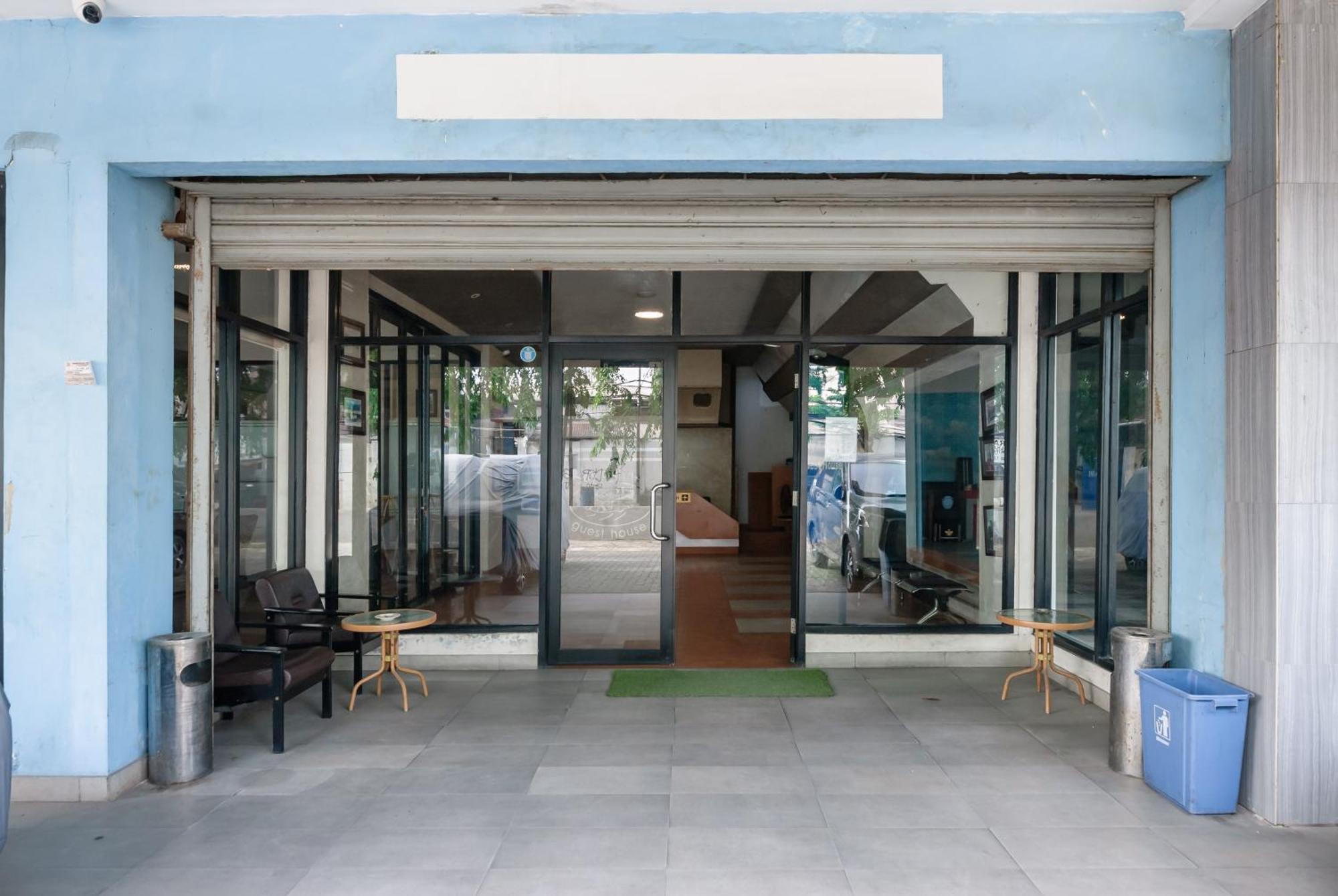 Reddoorz Near Mandaya Royal Hospital Puri Hotell Tangerang Eksteriør bilde